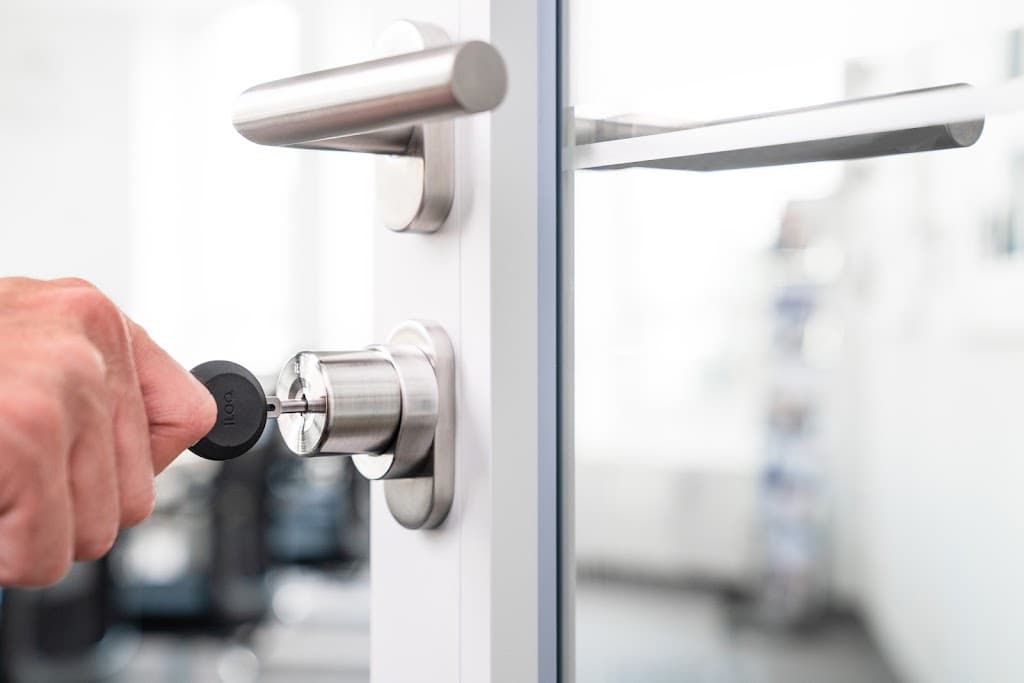 Croma Locksmiths Bournemouth & Bournemouth Car Key Company