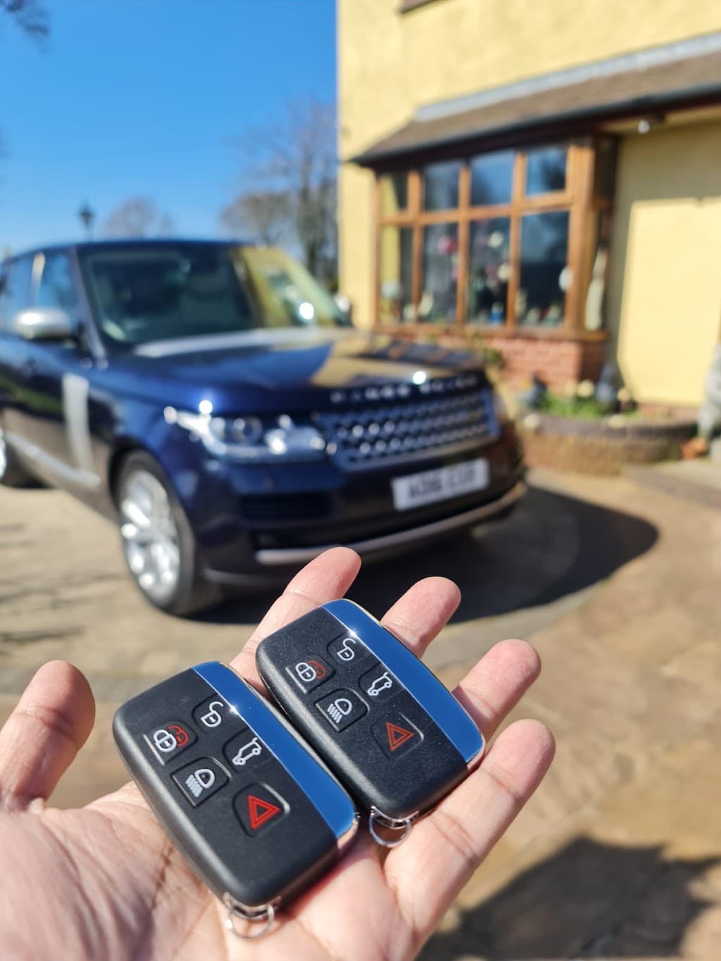 AJ Auto - JLR Key Specialist