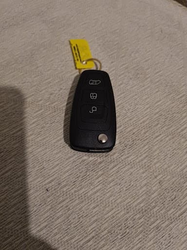 Car and House Key Cutting — Customer photo