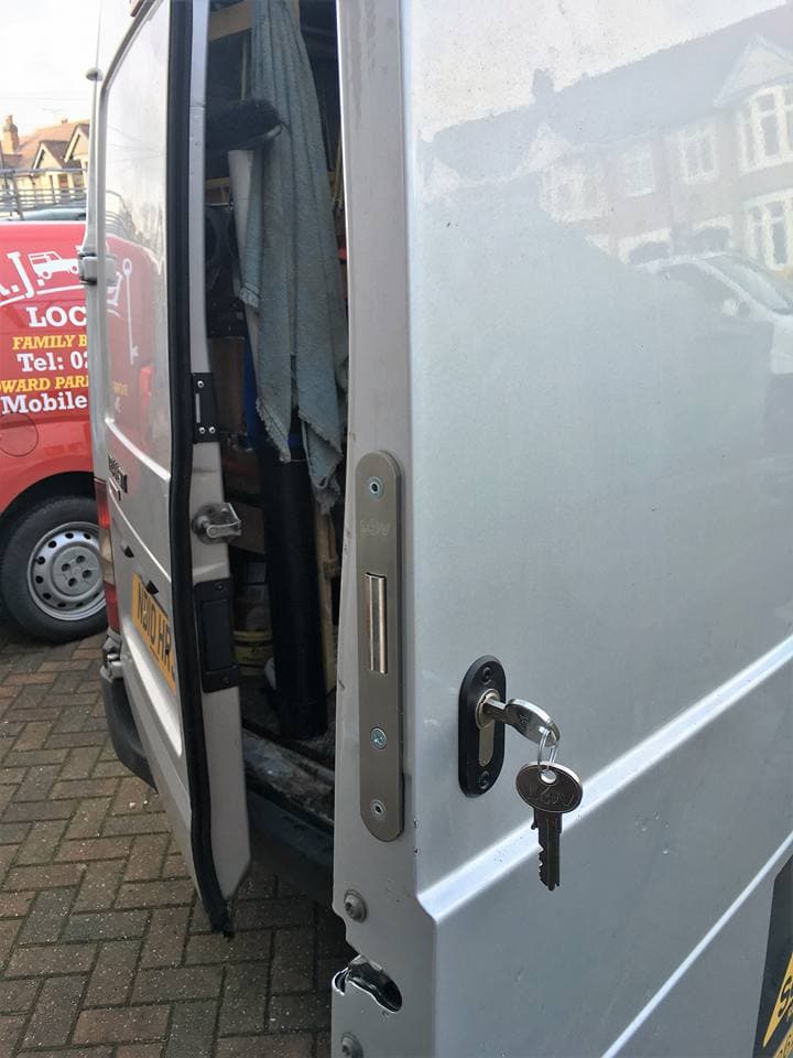 R J Parker Locksmiths