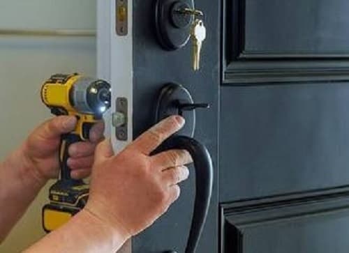 LOCKSMITH MANCHESTER