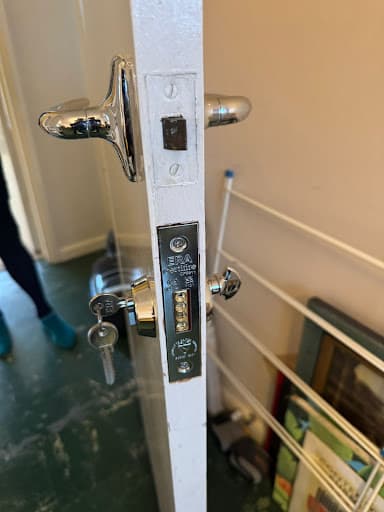 Locksmith In London Limited — Customer photo